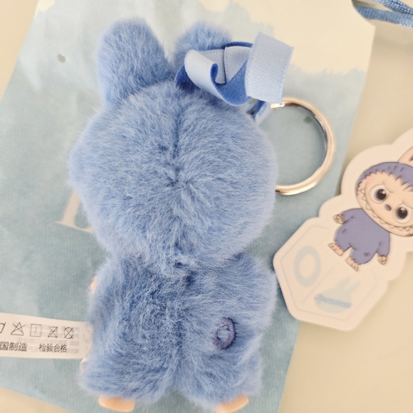 Pin For Love Labubu Letter O 🔥 - Picture 3 of 7